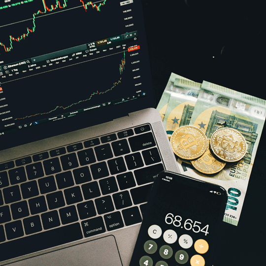 Guadagno AI - Team di esperti di criptovalute